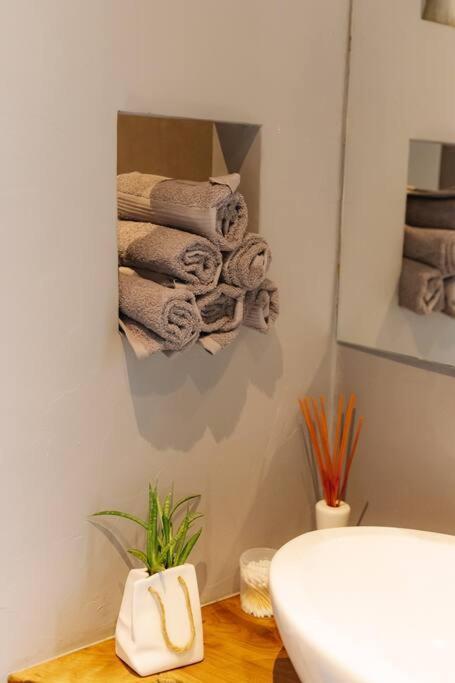 Top Central Design, 2 Bedroom, Ndk, Free Secured Parking Sofia Exterior foto